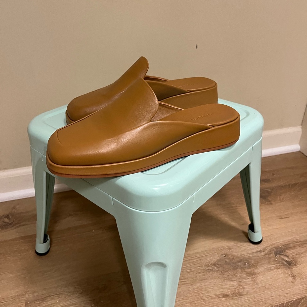 Stylish Vince Brown Slip-On Mules